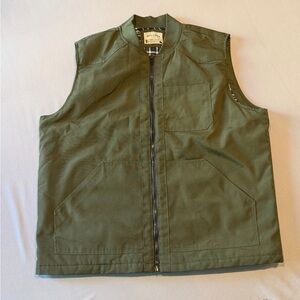 Men’s Outlander Vest - Green - SZ XL - EUC